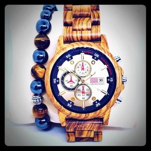 Men custom bracelet with ⌚